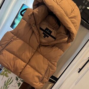 ALO Golf Rush Puffer Vest size SMALL